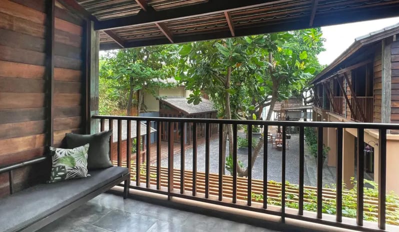 Buri-Rasa-Village-Koh-Phangan-Two-Bedroom-Suite-Balcony