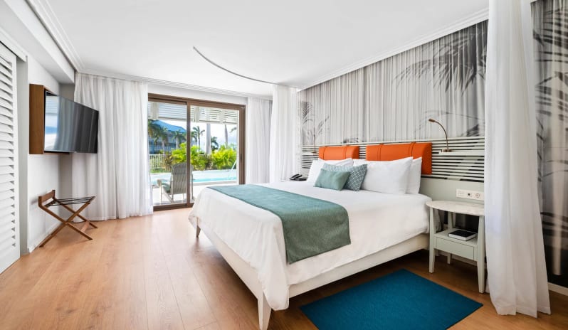 Preferred Club Master Suite Swim Out