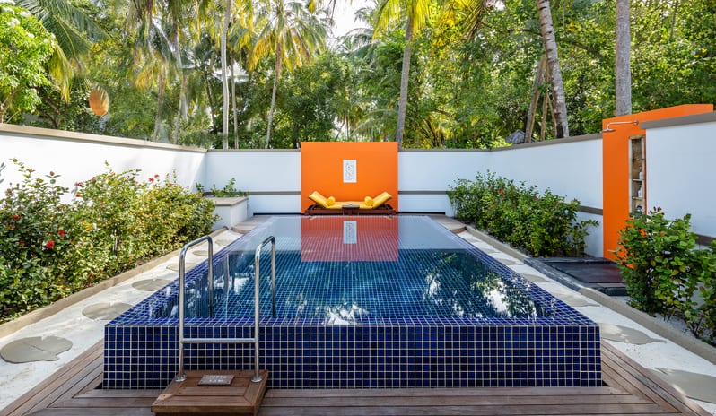 AN-Velavaru-Deluxe-Beachfront-Pool-Villa-Private-Pool-Terrace