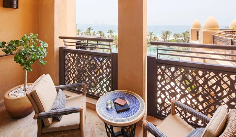 mina-asalam--deluxe-room--ocean-Ocean Club Room