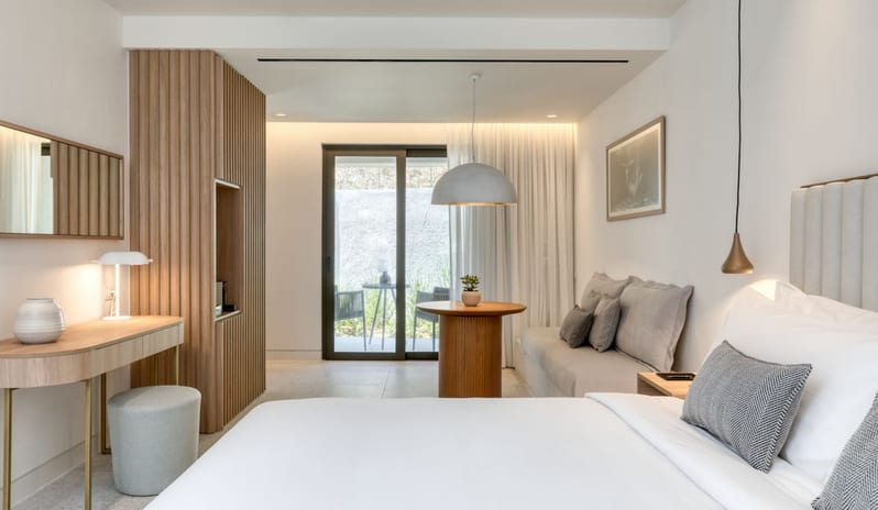 Jade Suite with Outdoor Jacuzzi