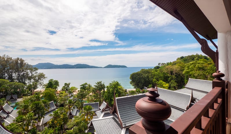Seaview Hillside with Terrace Bathtub
