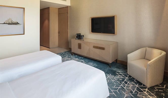 Deluxe Room Pool View Twin
