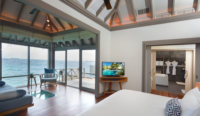 G.Sunrise-Water-Villas-with-Infinity-Pool