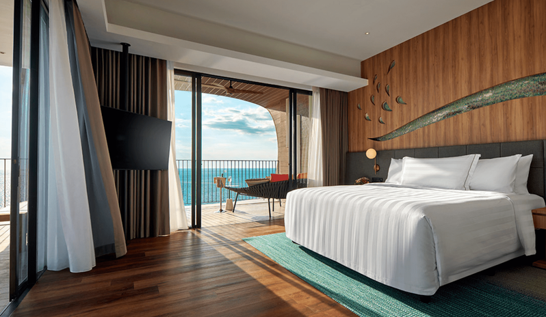 Deluxe Ocean View Queen