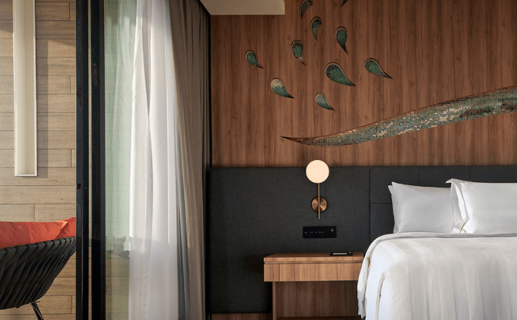 Deluxe Ocean View Queen