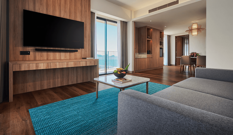 Deluxe Ocean View Queen