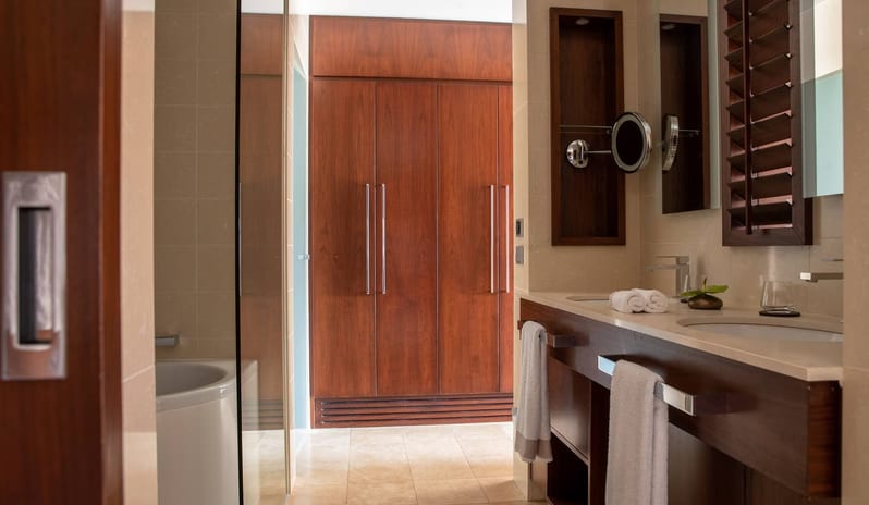 Jumeirah-Port-Soller-Junior-Suite-Port-Soller-View-Bathroom