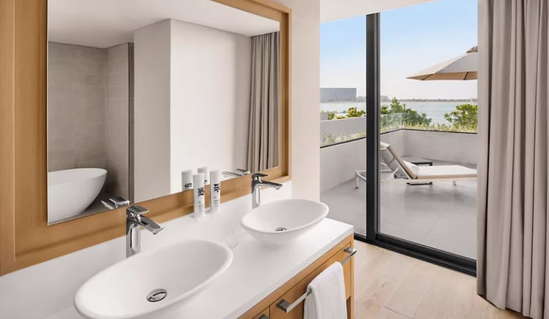 Mövenpick Resort Al Marjan Island - Beachfront Junior Suite With Private Terrace