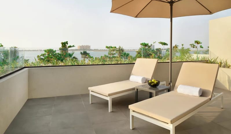 Mövenpick Resort Al Marjan Island - Beachfront Junior Suite With Private Terrace