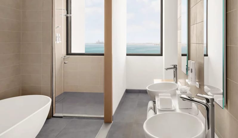 Mövenpick Resort Al Marjan Island - Panoramic Bridge Pool & Beach View Suite Bathroom