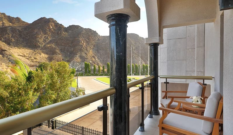 Al-Bustan-Ritz-Carlton-Hotel-Deluxe-King-Mountain-View-Room-Balcony