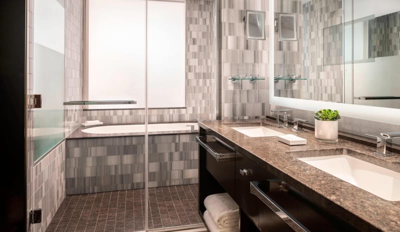 The Ritz-Carlton, Los Angeles - Junior Suite, 1 King or 2 Queen, City View, Club Level