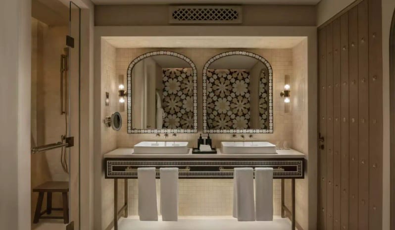 Bab Al Shams Deluxe Suite