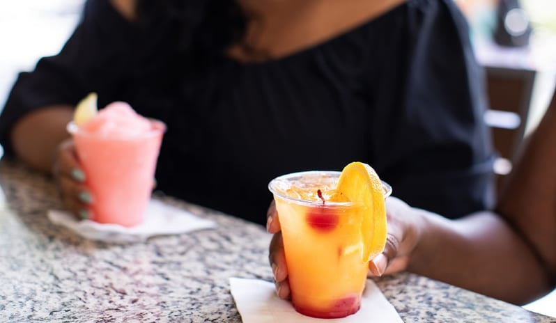 Margaritaville Resort Palm Springs - 5 o'Clock Somewhere Bar 2