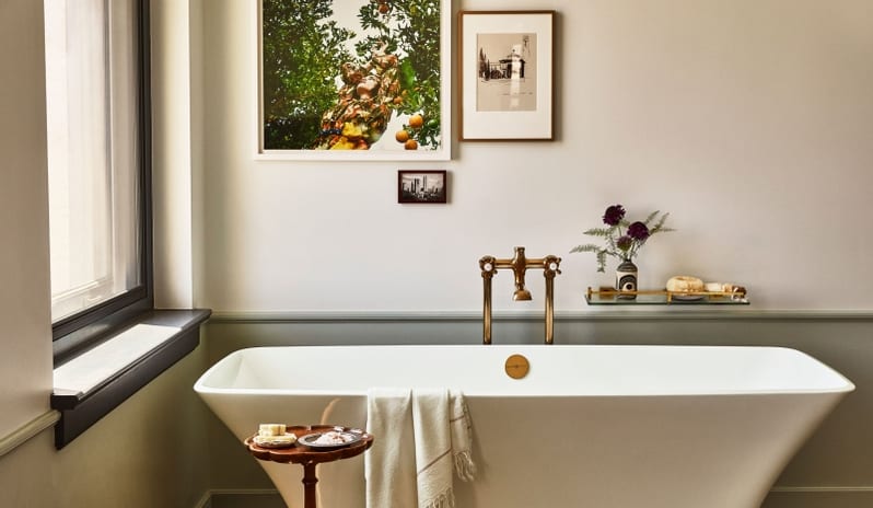 Hotel Per La - City View Salon Bathtub