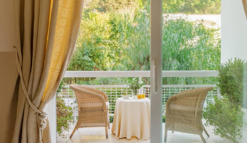 Deluxe Double Garden Side