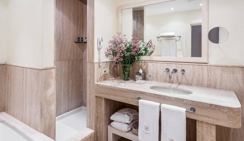 Deluxe Double Garden Side