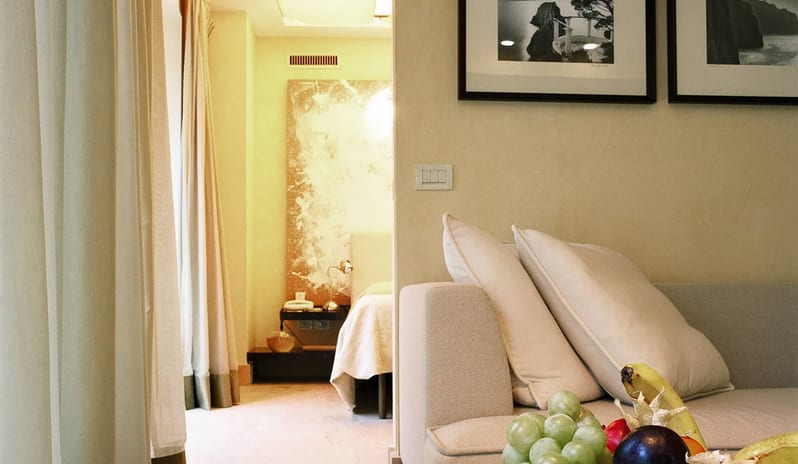 Suites with Private Pool and Garden