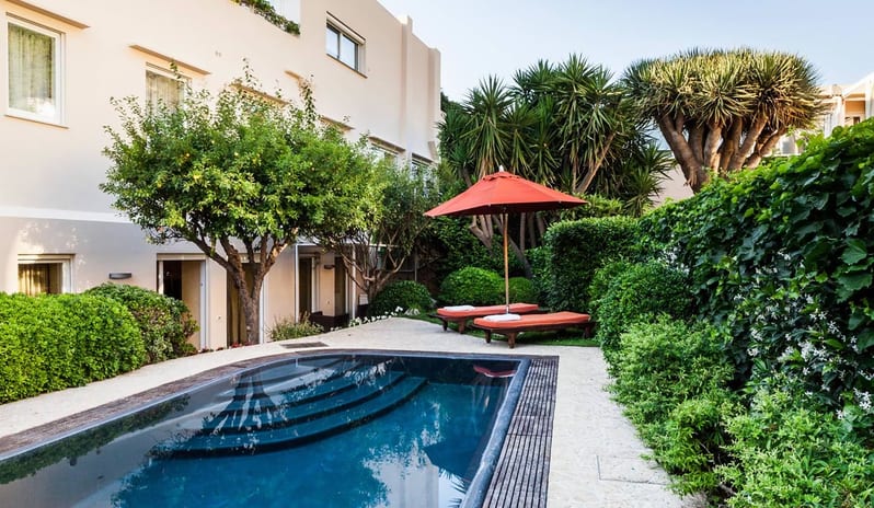 Suites with Private Pool and Garden