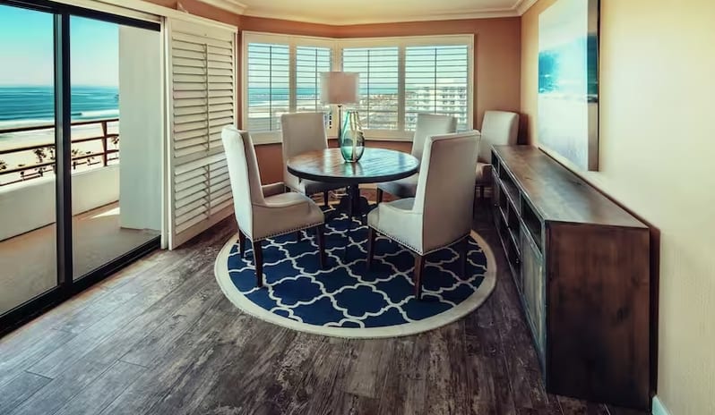 The-Water-Front-Beach-Resort-Oceanfront-1-Bedroom-1-King-Deluxe-Suite