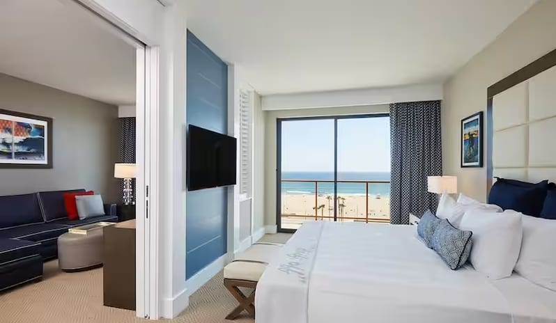 The-Water-Front-Beach-Resort-PREMIUM-OCEANFRONT-1-BEDROOM-1-KING-SUITE