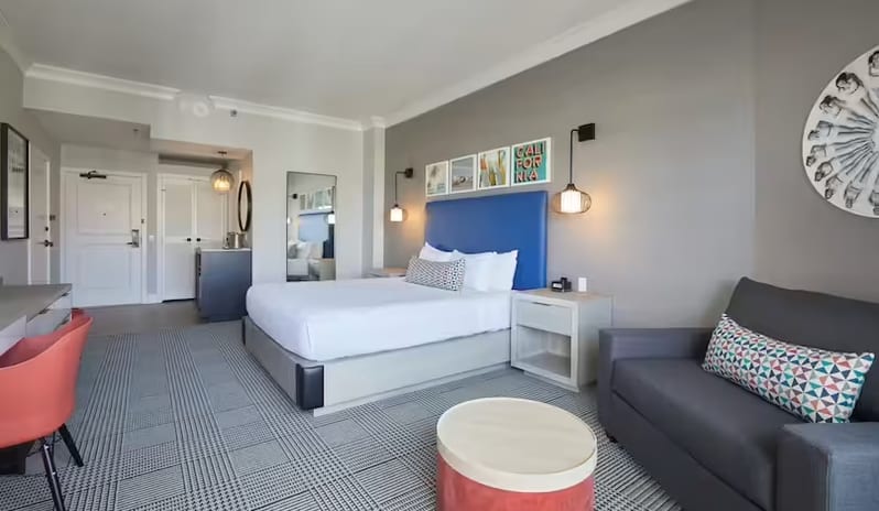 The-Waterfront-Beach-Resort-Resort-View-1-King-Bed