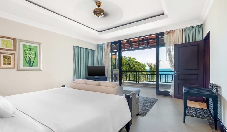 Westin-Turtle-Bay-Beachfront-Suite