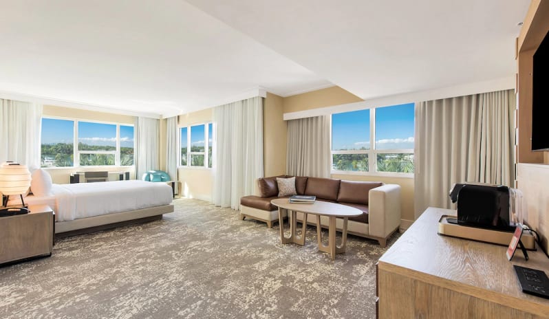 Eden Roc - Miami Suite Bay View