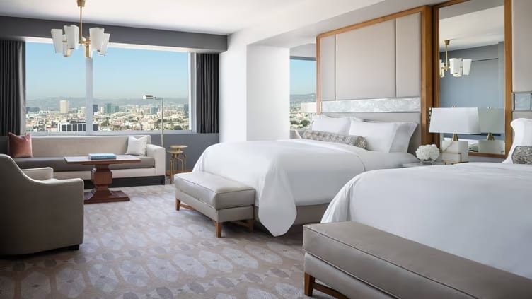 The-Ritz-Carlton_-Los-Angeles-Club-Level-Junior-Suite-Queen