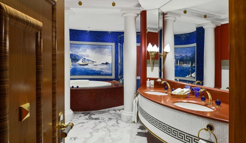 Burj-Al-Arab-Deluxe-Palm-Suite-Bathroom