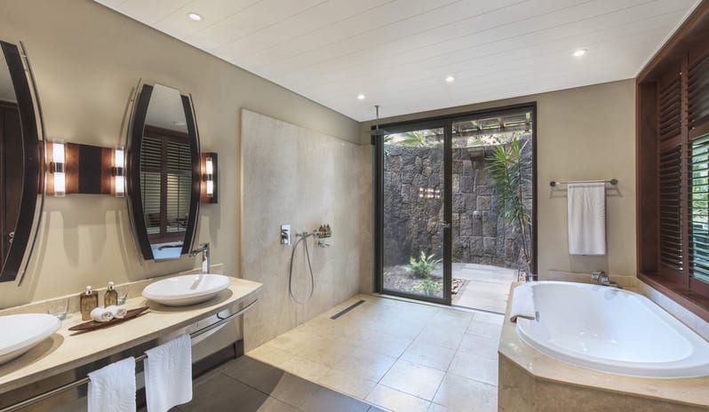 Trou Aux Biches Beachcomber Golf Resort & Spa - Tropical Junior Suite Bathroom