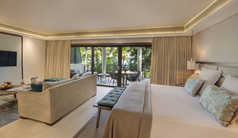 Royal Palm Beachcomber Luxury - Tropical Suite Bedroom
