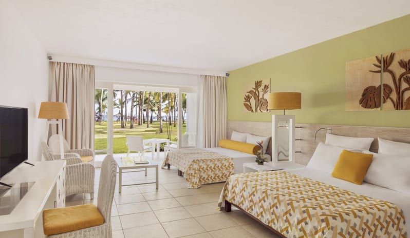 Victoria Beachcomber Resort & Spa - Deluxe Room Ground Floor 1