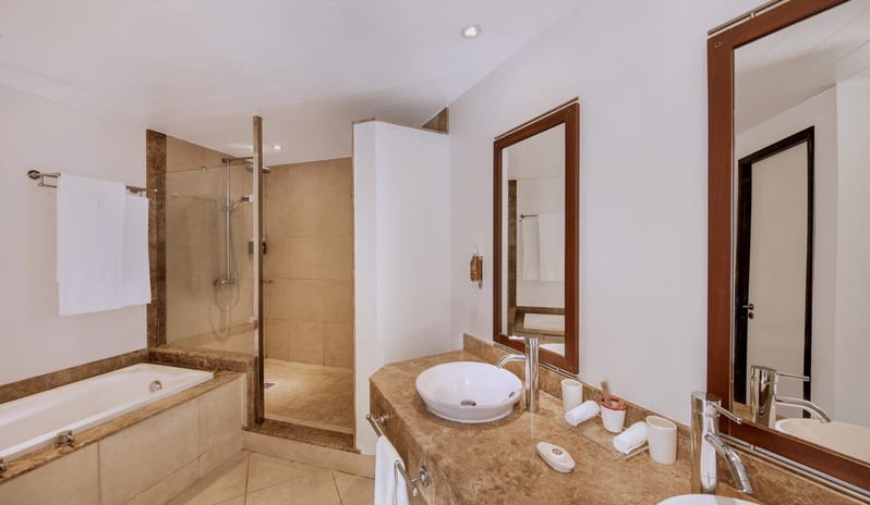 Victoria Beachcomber Resort & Spa - Junior Suite 4