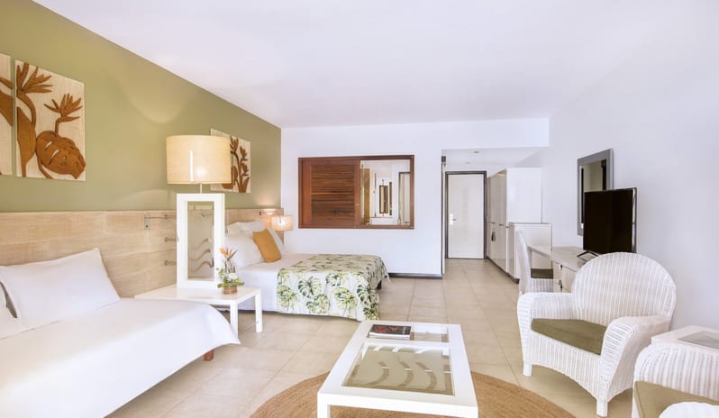 Victoria Beachcomber Resort & Spa - Superior First Floor 2