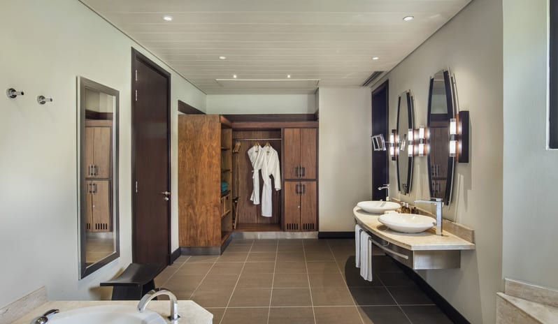 Trou Aux Biches Beachcomber Golf Resort & Spa - Junior Suite Bathroom 2