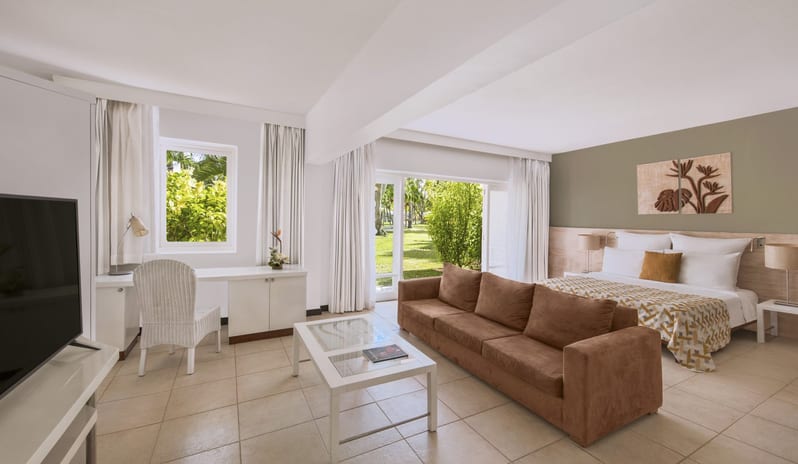 Victoria Beachcomber Resort & Spa - Two Bedroom Deluxe Family Apartment 8