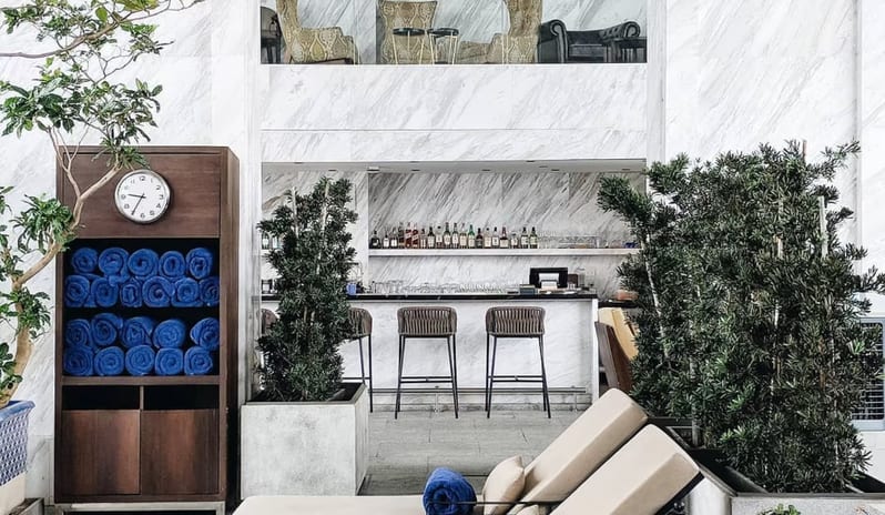 137 Pillars Suites & Residences Bangkok - Pool Bar