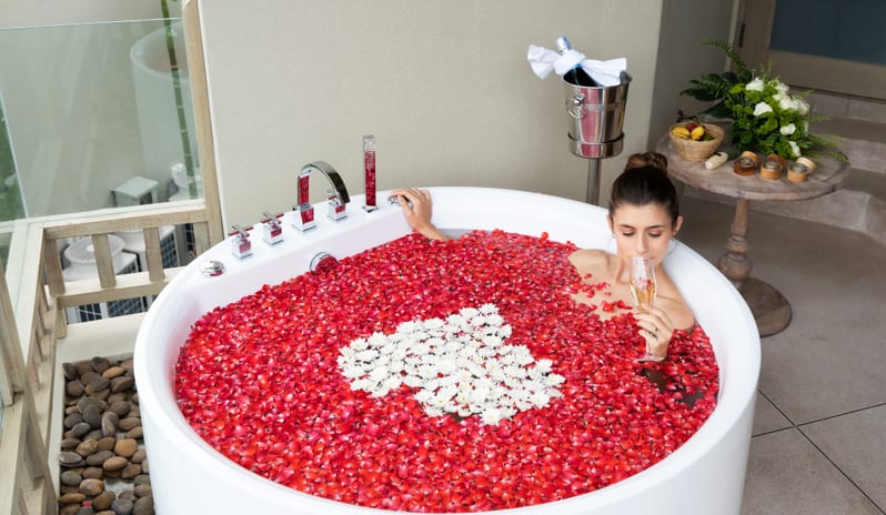 Seaside_Junior_Suite_with_Jacuzzi 3