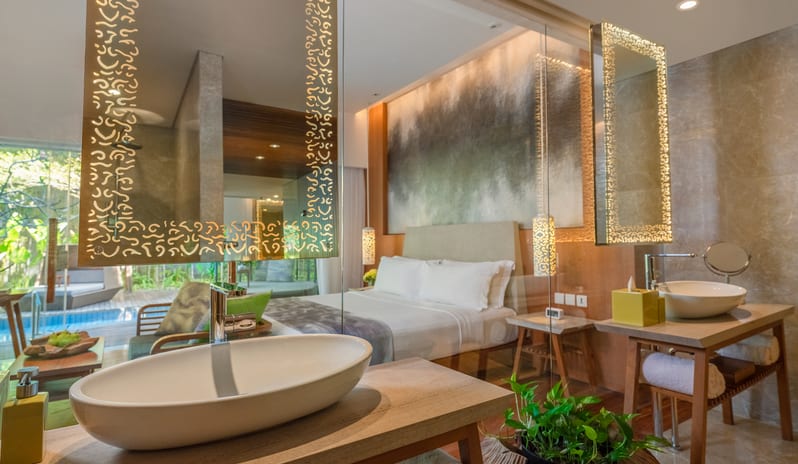 Impressive Lagoon Pool Suite - Bathroom