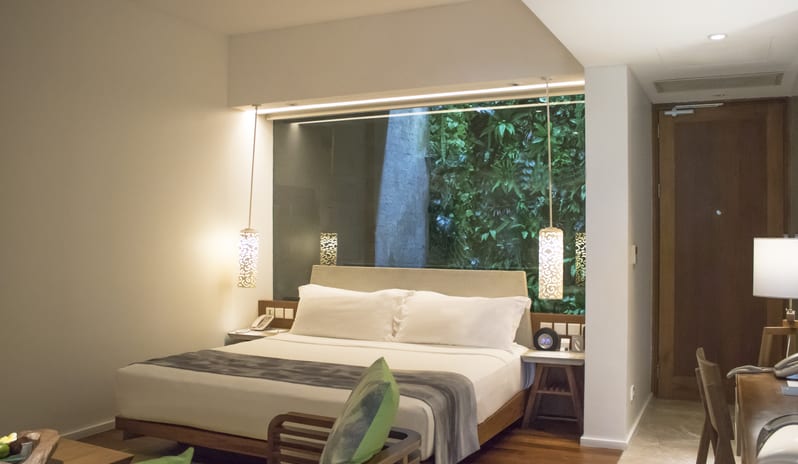 Heavenly Pool Suite - One-king-bed