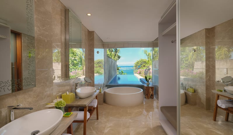 Heavenly Ocean View Pool Suite - Bathroom