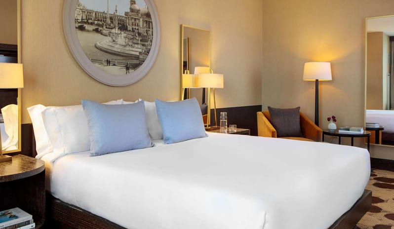 Royal Sonesta Chicago River North - Luxury Spa Suite