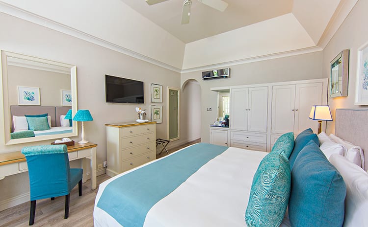 Blue Waters - Deluxe Beachfront