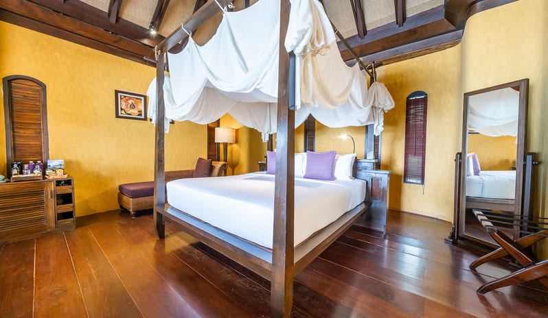 Paradee - Beach Front Pool Villa Bed