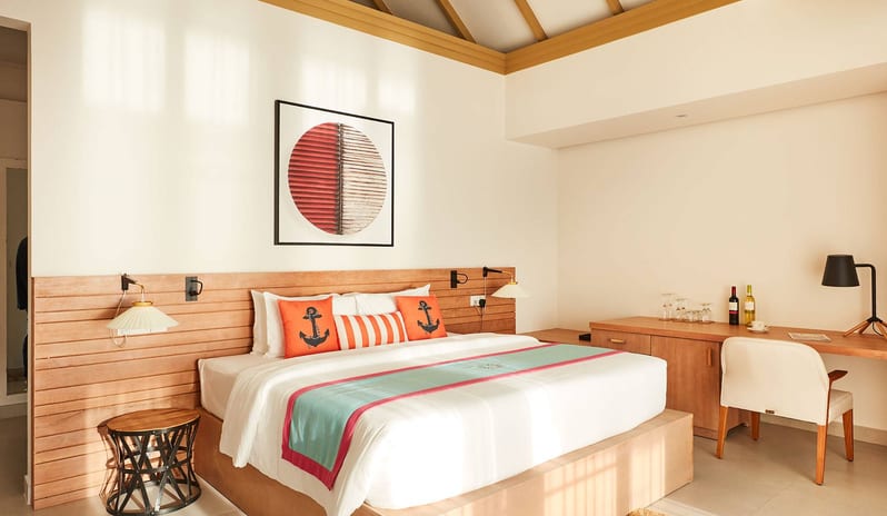 Beach Villa with Pool Bed