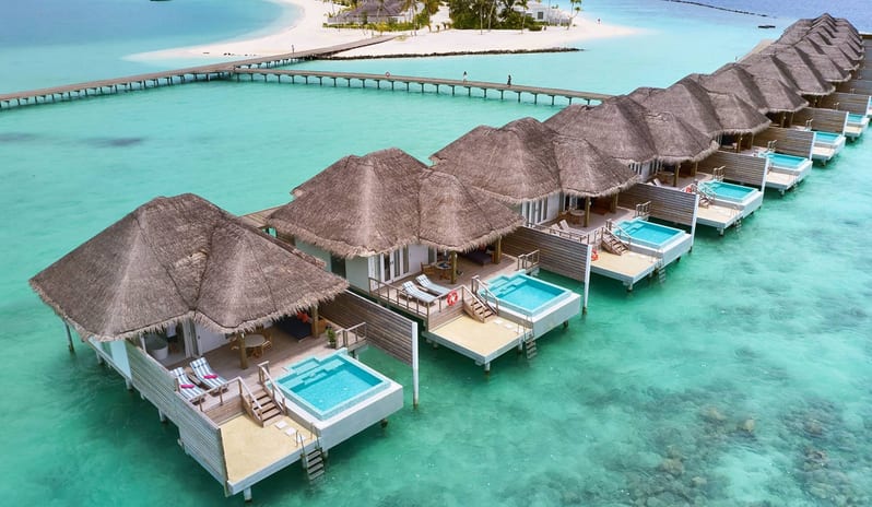 Dolphin Ocean Villa with Pool Exterior 2