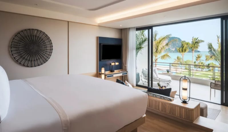 Deluxe Sea View Suite