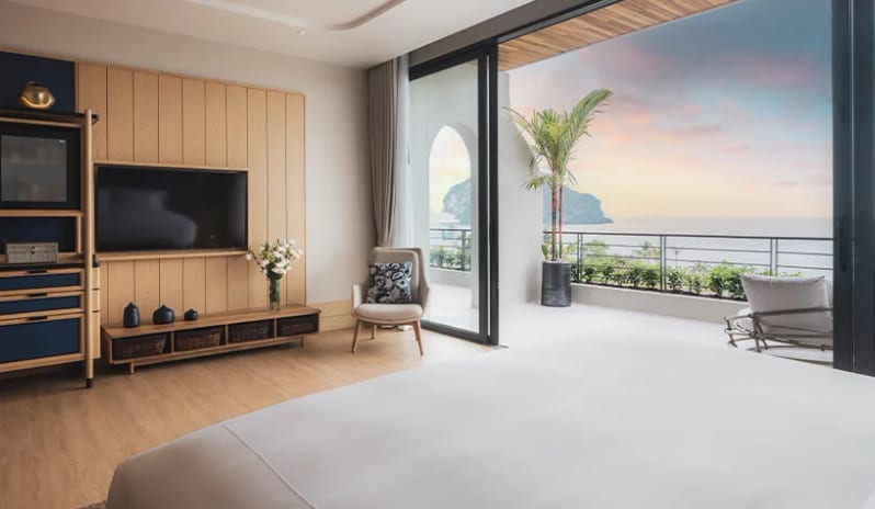 Family Sea View Suite